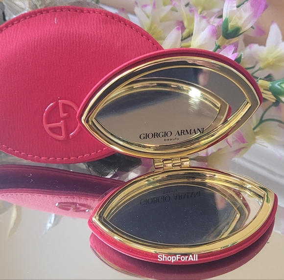 Giorgio Armani Compact Mirror - Picture 3 of 6
